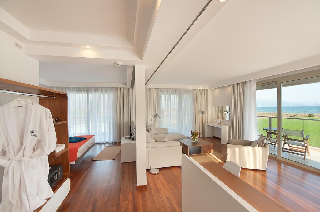 Buca Beach Resort Messini Room photo